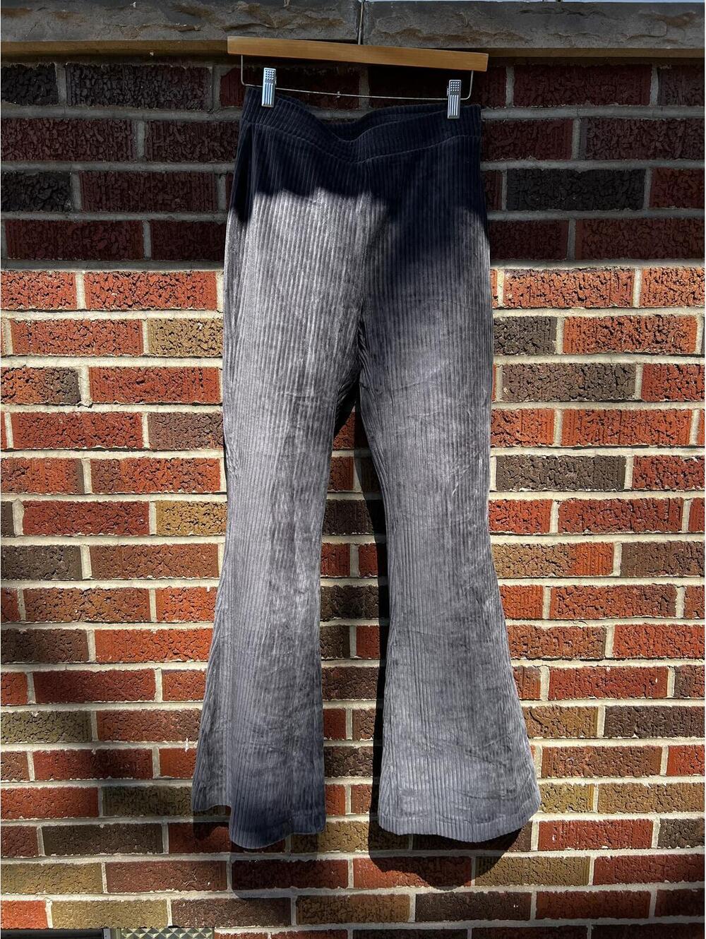 Aerie Dark Gray Charcoal Velvet Ribbed Flare Leg Lounge Pants - Picture 2 of 4